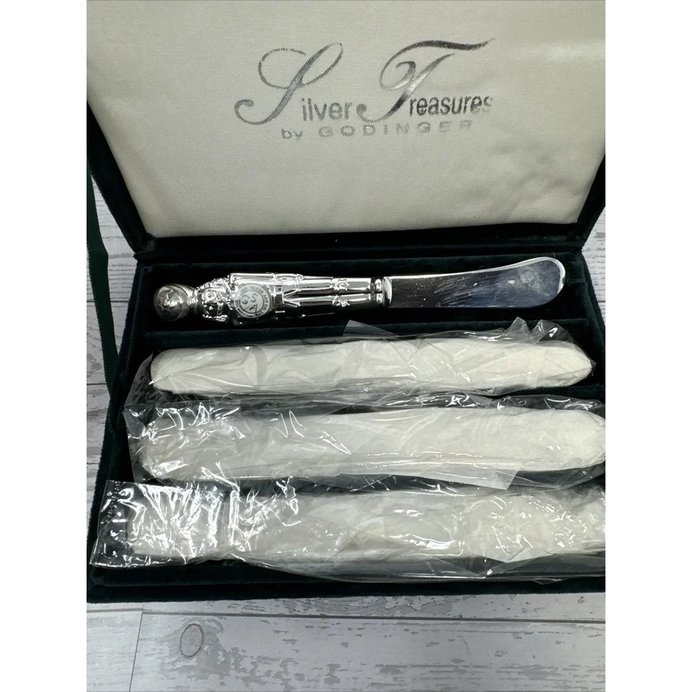 Vintage Silver Plated Treasures by Godinger-Set of 4‎ Butter Knives Nutcracker